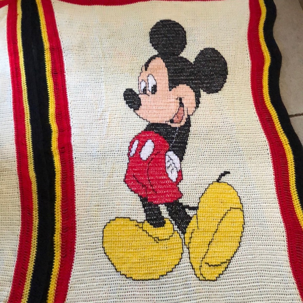 Crochet Mikey blanket/throw